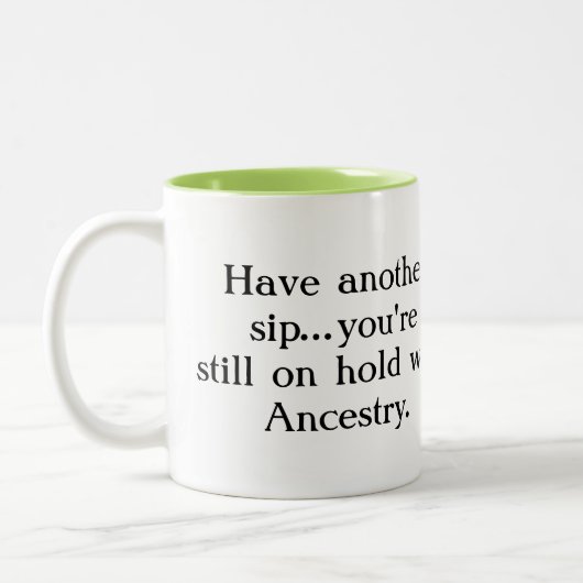 保留の状態で家系のツートーンマグと ツートーンマグカップ (左)