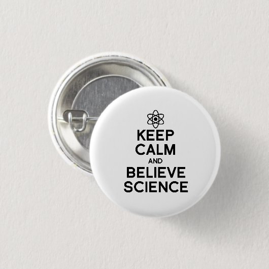 保科学信じ学 缶バッジ (正面&裏面)