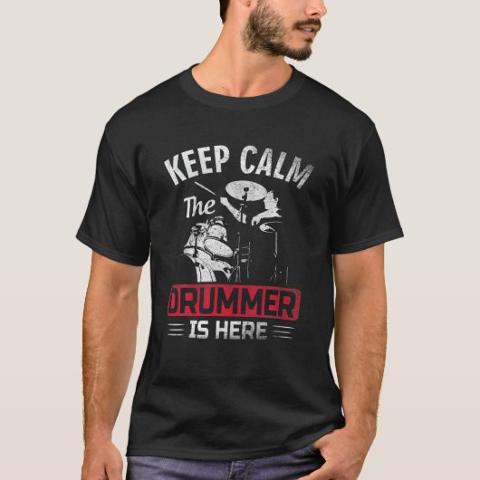 保落ち着いてドラマーがカッコいいことわざ Tシャツ (正面)