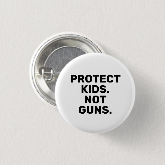 保護モダンNot guns白い黒のはっきりした文字 缶バッジ (正面&裏面)