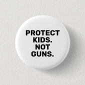 保護モダンNot guns白い黒のはっきりした文字 缶バッジ (正面)