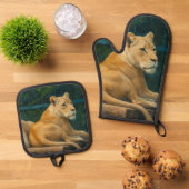 保護休憩 – 聖域のライオンのペア 鍋つかみ&鍋敷きセット (トップダウン)