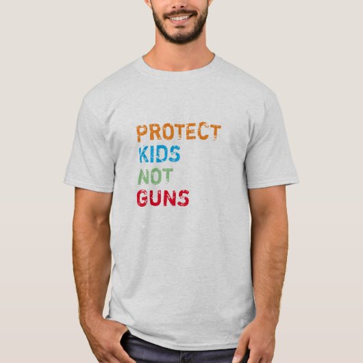 保護子供。銃の色ではない動揺して グランジ Tシャツ (正面)