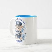 ☕💙「保護By Daddy's Badge」 – ファースト父の ツートーンマグカップ (正面左)