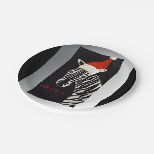 信じて下さい! サンタの赤い帽子を持つクリスマスのシマウマ ペーパープレート (アングル)