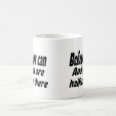 信じやる気を起こさせる引用文 コーヒーマグカップ (中央)