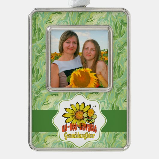 信じられない孫娘ひまわりの花とミツバチ シルバープレートフレームオーナメント (正面)