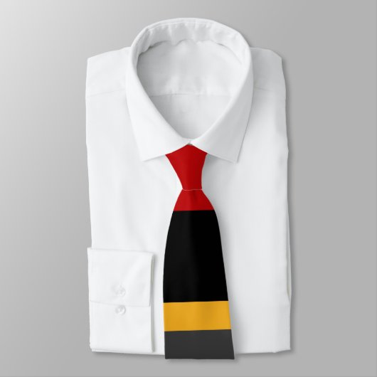 信じられない ネクタイ (タイ)