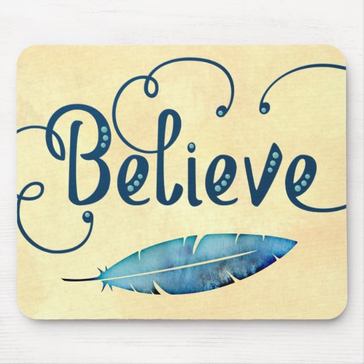 信じタイポグラフィウォーターの色の羽ブルースイエロー マウスパッド (正面)