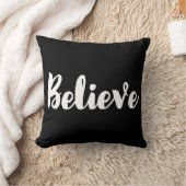 信じトレンディー白フォント クッション (ブランケット)