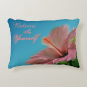 信じハイビスカスフラワー感動的引用文  アクセントクッション (正面)