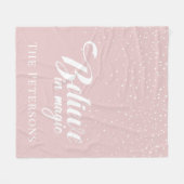 信じ魔法赤面ピンクフリースブランケット フリースブランケット (正面(横))