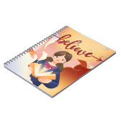 信じ:クリエイティブ図解入りの、写真付きのデザイン ノートブック (左側)