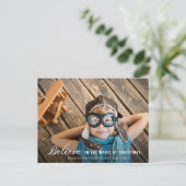 信じ | ホワイト文字オーバーレイのクリスマスカード ポストカード (スタンド正面)