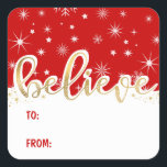 信じChristmas Red手書きギフトラベル スクエアシール<br><div class="desc">雪モダンをかぶった手書きスクリプト文字休日のパーソナライズされたレタリングからギフトラベルのシール。</div>