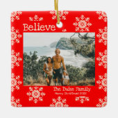 信じChristmas Red Snowflaks Family写真 セラミックオーナメント (正面)