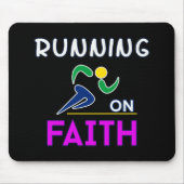 信ランニング教クリスチャンのランナー マウスパッド (正面)
