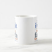 信仰とともに待つ 励ましのクリスチャン聖書の言葉 コーヒーマグカップ (中央)