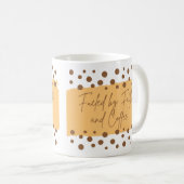 信仰とコーヒーによって燃料を供給 コーヒーマグカップ (正面右)