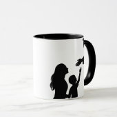 信仰と家庭の母なる子が神と結び付く マグカップ (正面右)