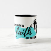 "信仰によって歩く"バイブル・バース ツートーンマグカップ (中央)