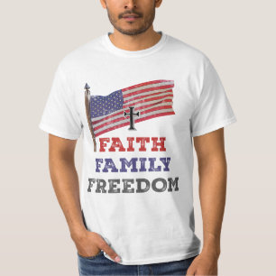 信仰の家族の自由が旗で十字架 Tシャツ