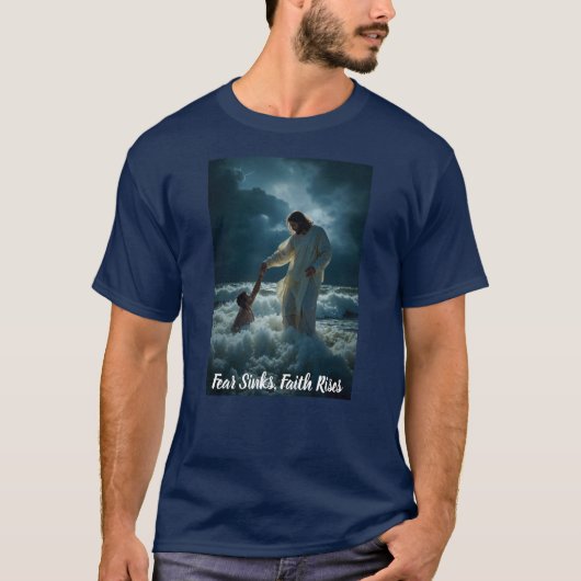 "信仰は恐れに勝つ" クリスチャンTシャツ Tシャツ (正面)