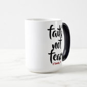 信仰は恐怖ではない – モーフィングマグ モーフィングマグカップ (正面右)