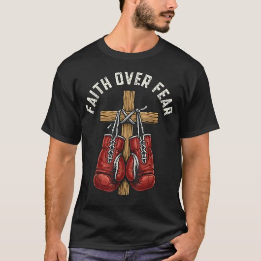 信仰は恐怖に打ち勝つ クリスチャンボクシング Tシャツ (正面)