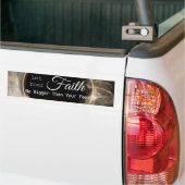 信仰を恐怖より大きくしなさい バンパーステッカー (トラック上)