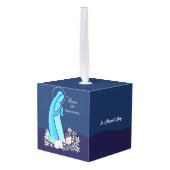 信仰生活から45周年を迎える尼僧ピンクの花 キューブオーナメント (裏面アングル)