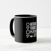 信頼しない001プレイヤー マグカップ (正面左)