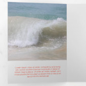 信頼できる企業の赤 三つ折りカード (内部最初)