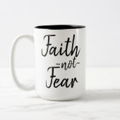 信頼のない恐れのマグ ツートーンマグカップ (左)