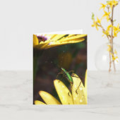 信頼のメッセージカードのベビーのKatydidの跳躍 カード (黄色い花)