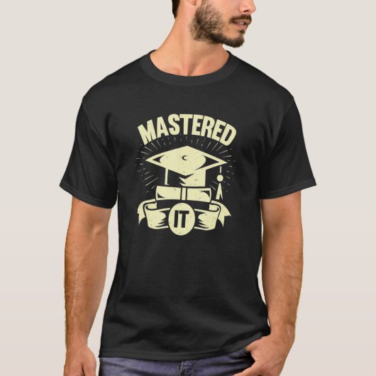 修士号を取得する Tシャツ (正面)