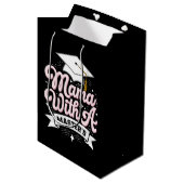 修士号付きママ ミディアムペーパーバッグ (正面アングル)