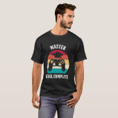 修士号 マスターズレベルコンプリート 楽しいゲーム Tシャツ (正面フル)