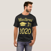 修士号 マスター学位 ユニーク ギフト プレミアム Tシャツ (正面フル)