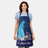 修道女ピンクの花が咲き誇る25周年記念 エプロン (着用した状態)