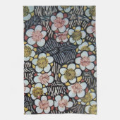 俳句/白黒ピンクイエロー春の花 キッチンタオル (縦)