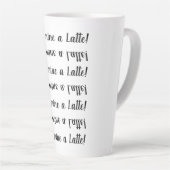 俺のラテを!スタイリッシュ白黒タイポグラフィ カフェラテマグ (右アングル)