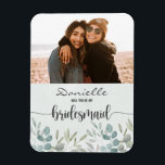 俺の花嫁付きセージ緑の磁石か? マグネット<br><div class="desc">このユーカリエレガントカリデザインは完璧な提案カードを作る。このカードは、あなたの特別な機会を補完する'オン傾向'セージ緑のカラーパレットと。自分の写真と花嫁の名前を追加するだけで…</div>