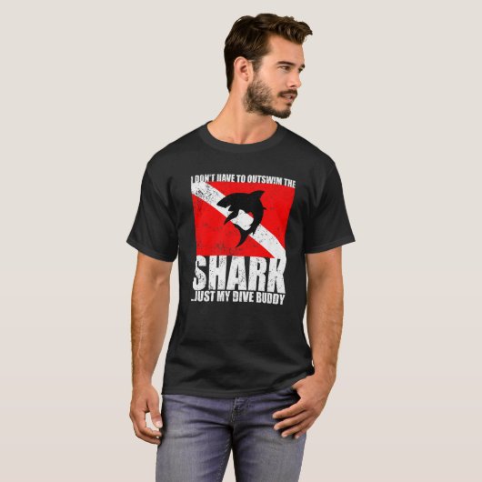 俺はおもしろいサメより泳ぐ必要はない Tシャツ (正面フル)