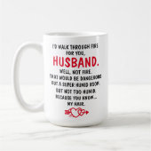  俺はお前達の夫のために火の中を歩く コーヒーマグカップ (左)