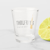 「俺は銃を投げ遠くにてはいない」グラス- ROLT ショットグラス (裏面)