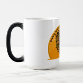 個々の患者にユーモアをもたらす モーフィングマグカップ (左)