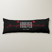 個人モノグラムの抱き枕結婚式の贈り物 ボディピロー (正面)