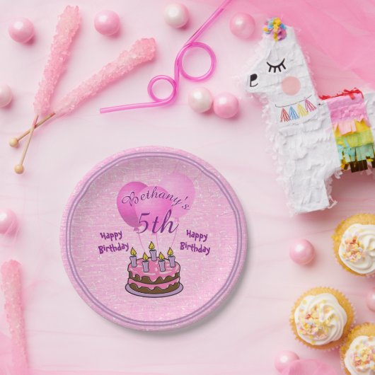 個人化して下さい:  女の子の第5誕生日の織り目加工のピンク ペーパープレート (パーティー)