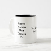 個人女性の男性カメラテレビトランプ引用文おもしろマグカップ ツートーンマグカップ (正面左)